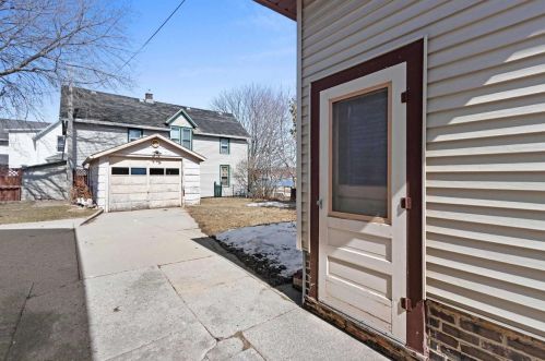 1304 19th St, Two Rivers WI  54241-2601 exterior