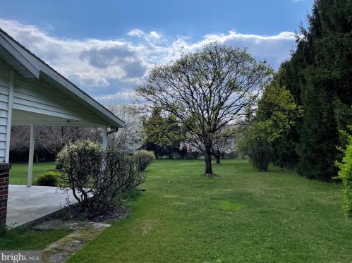 25 Rocktown Rd, Moselem, PA 19526-8732
