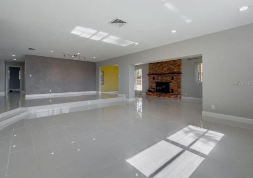 8296 33rd Ave, Saint Petersburg FL  33710-2218 exterior