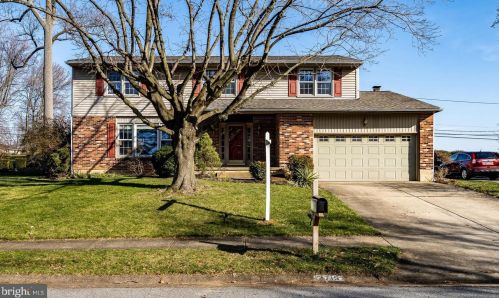 2715 Bodine Dr, Wilmington, DE 19810-2215