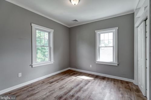 437 Maple Ave, Camden NJ  08106-2054 exterior