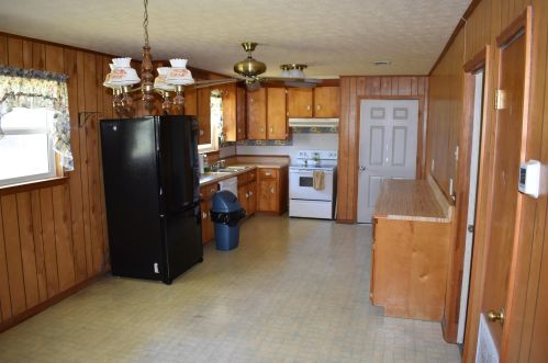 2593 Mcclain St, Cottondale, FL 32431-3020