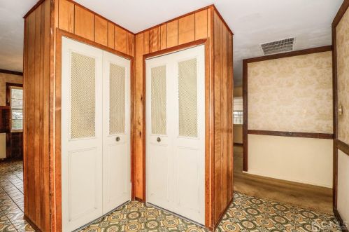 4 Cymbeline Dr, Old Bridge NJ  08857-2704 exterior