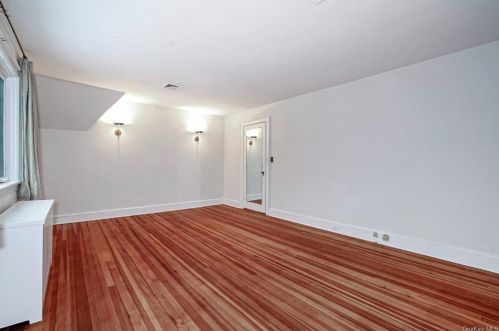 23 Lewis Ave, Hartsdale NY  10530-2803 exterior