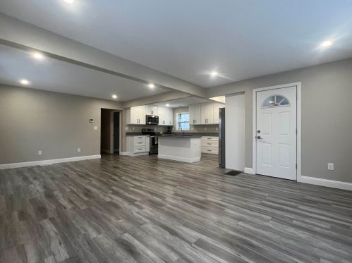 35 Burke St, Nashua NH  03060-4709 exterior