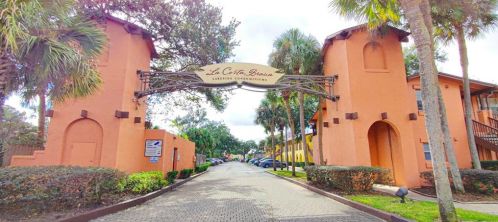 722 Michigan St, Orlando, FL 32806-4687