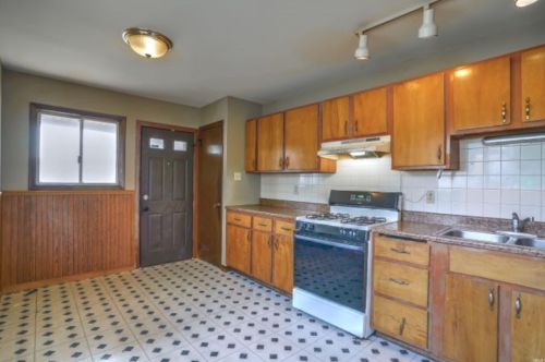 1028 Ironwood, Mishawaka IN  46544-4406 exterior