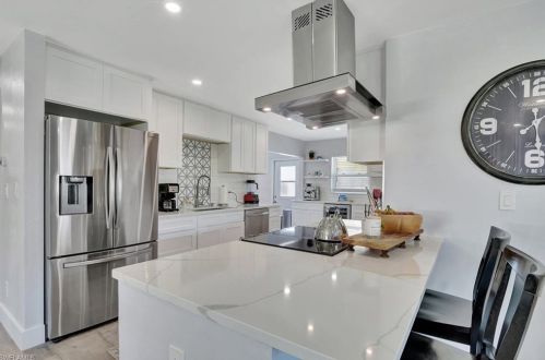 624 104th Ave, Naples FL  34108-3227 exterior