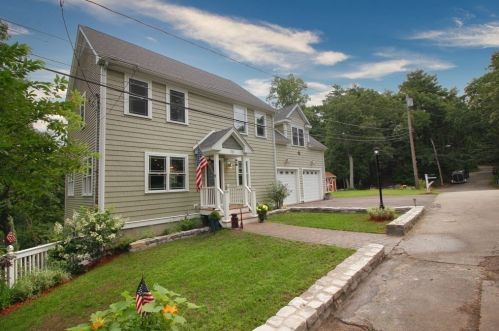 10 Harlow Ave, Norfolk, MA 02056-1273