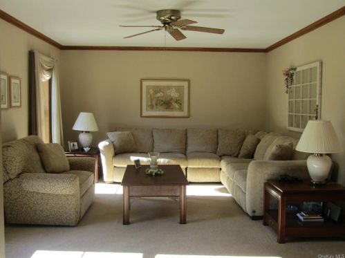 13 Liberty Ct, Montgomery NY  12549-2041 exterior