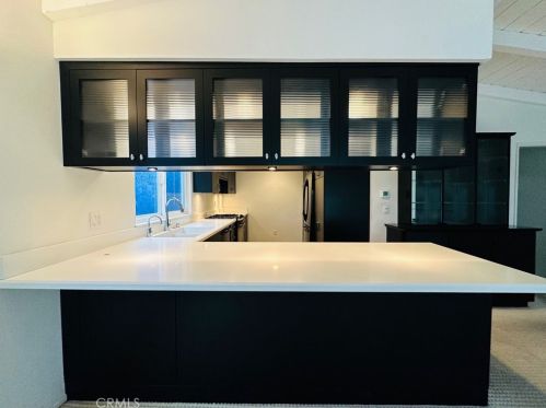 1634 Herrin St, Redondo Beach, CA 90278-2826