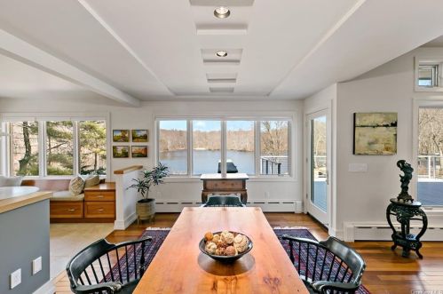 10 Grace Ln, Crotonville NY  10562-2111 exterior