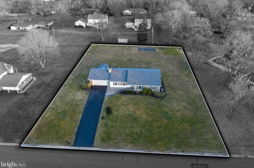 1134 Crestwood Dr, Pottstown PA 19464-2932 exterior