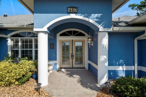 480 12th Pl, Vero Beach, FL 32962-5733