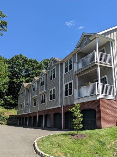 349 Hadley Dr, Bridgeport CT  06611-2367 exterior