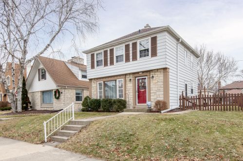 2764 Sholes Ave, Milwaukee, WI 53210-1355