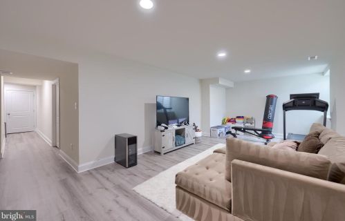 710 Hornblende Ave, Kennett Sq PA  19348-3638 exterior