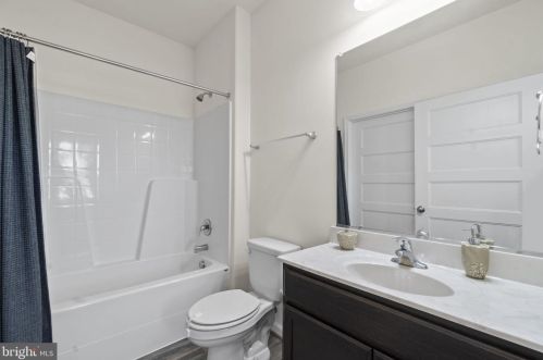 104 Ridgeway St, Fredericksburg VA  22401-2256 exterior