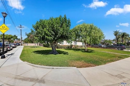 6769 Rutland Ave, Riverside, CA 92503-1272