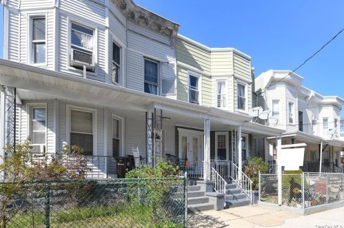 86-03 89th Ave, Jamaica, NY 11421-2410