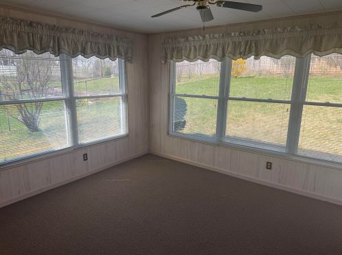 1913 Fairway Dr, Springfield OH 45504-1218 exterior