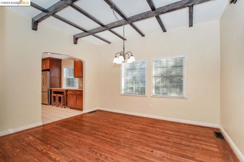 2 Sycamore Ct, West Pittsburg CA  94565-1633 exterior