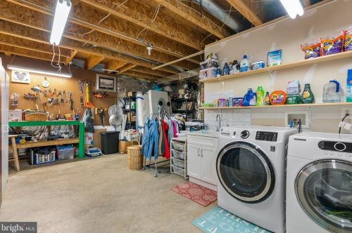 15 Lackawanna Ln, Falling Waters WV  25419-9402 exterior