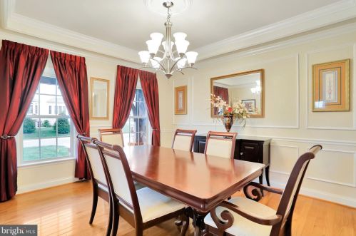 315 Lewis Washington Dr, Charles Town WV  25414-5666 exterior