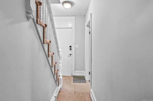 828 226th St, Bronx NY  10466-4419 exterior