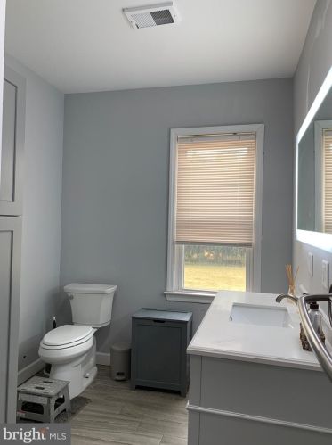 221 Monroeville Rd, Swedesboro NJ  08085-3450 exterior