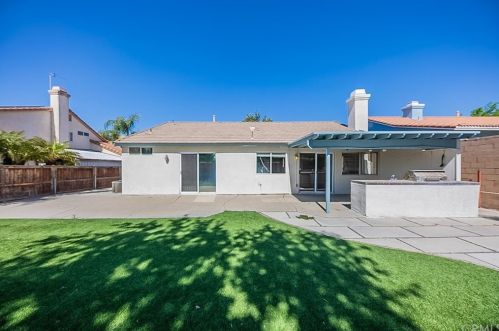 3259 Tamarind Ave, Rialto CA  92377-3657 exterior