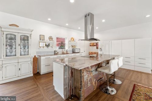 24234 Lands End Dr, Madison Mills VA  22960-3543 exterior