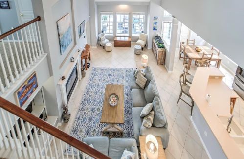 413 Islebay Dr, Ruskin FL  33572-3332 exterior