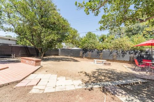 6930 Colbath Ave, Van Nuys CA  91405-4103 exterior