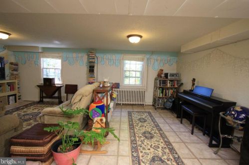 912 Hillwood Ave, Falls Church VA  22042-2421 exterior