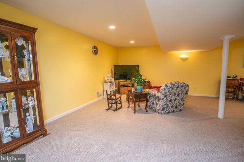 109 Joan Dr, Collegeville PA  19426-1958 exterior