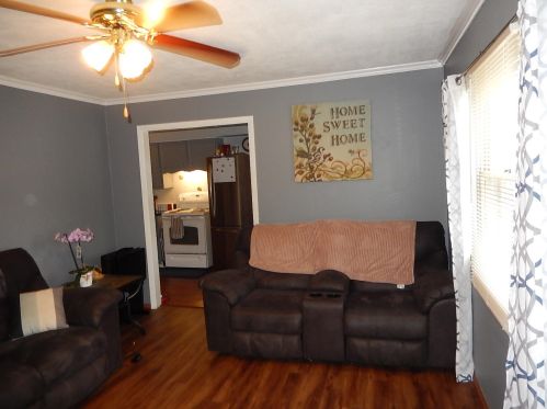 8400 Concordia Ave, Milwaukee, WI 53222-3722