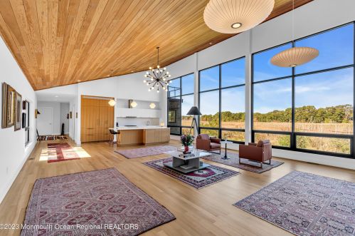 49 Cherokee Ln, Bricktown NJ  08724-4405 exterior