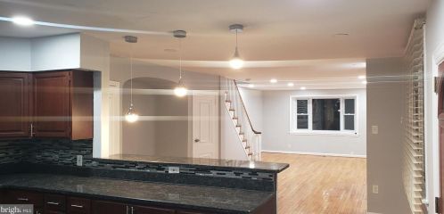 850 Longshore Ave, Philadelphia PA  19111-4423 exterior