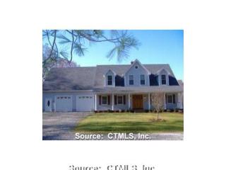 4 Snake Meadow Hill Rd, Moosup, CT 06354-1925