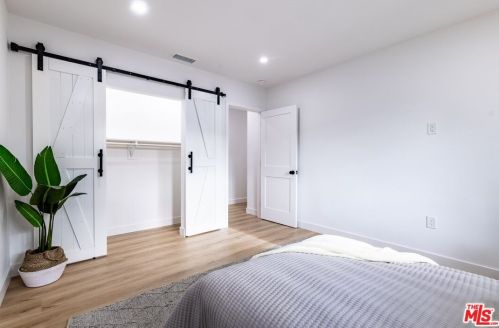 3003 Alabama St, Glendale CA  91214-2702 exterior