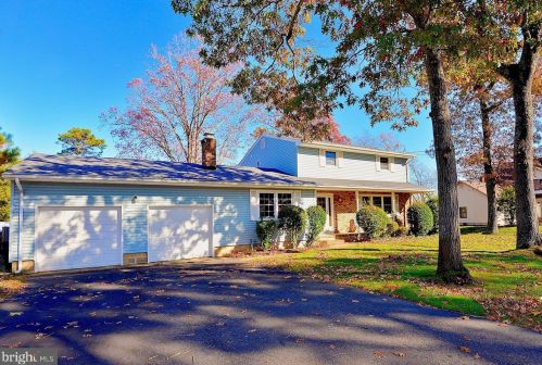 1840 Lakeside Dr, Lacey, NJ 08731-3208