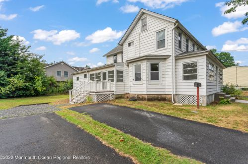 292-A Middle Rd, Hazlet NJ  07730-2346 exterior