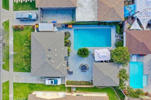 5023 Faust Ave, Lakewood CA  90713-1922 exterior