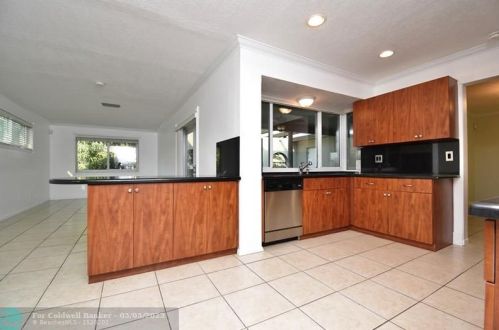 2131 52nd Ave, Hollywood FL  33021-3308 exterior