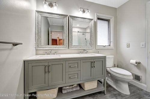 167 Ln Quinta Ct, Holmdel Village NJ  07733-2536 exterior