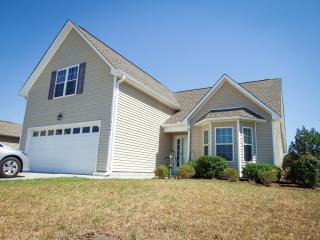 7441 Walking Horse Ct, Wilmington NC  28411-7444 exterior