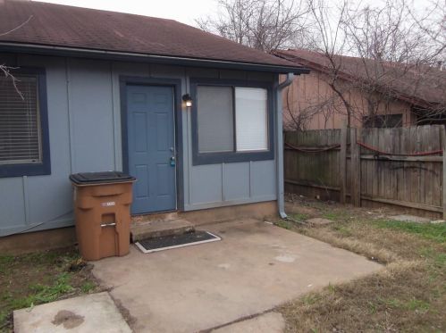 1402 Braker Ln, Austin TX  78758-3702 exterior