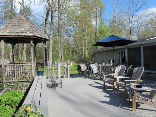 424 Milton Rd, Litchfield, CT 06759-2112