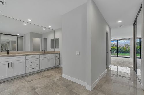 6 Cornell Dr, Rancho Mirage CA  92270-3630 exterior